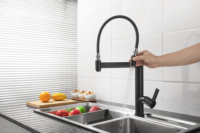 Pull out kitchen mixer faucet