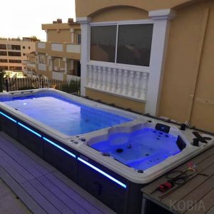 Endless Exercise Swimming Pool Outdoor Swim Spa 5.8m Balboa System Freestanding Bathtub KG1-9281